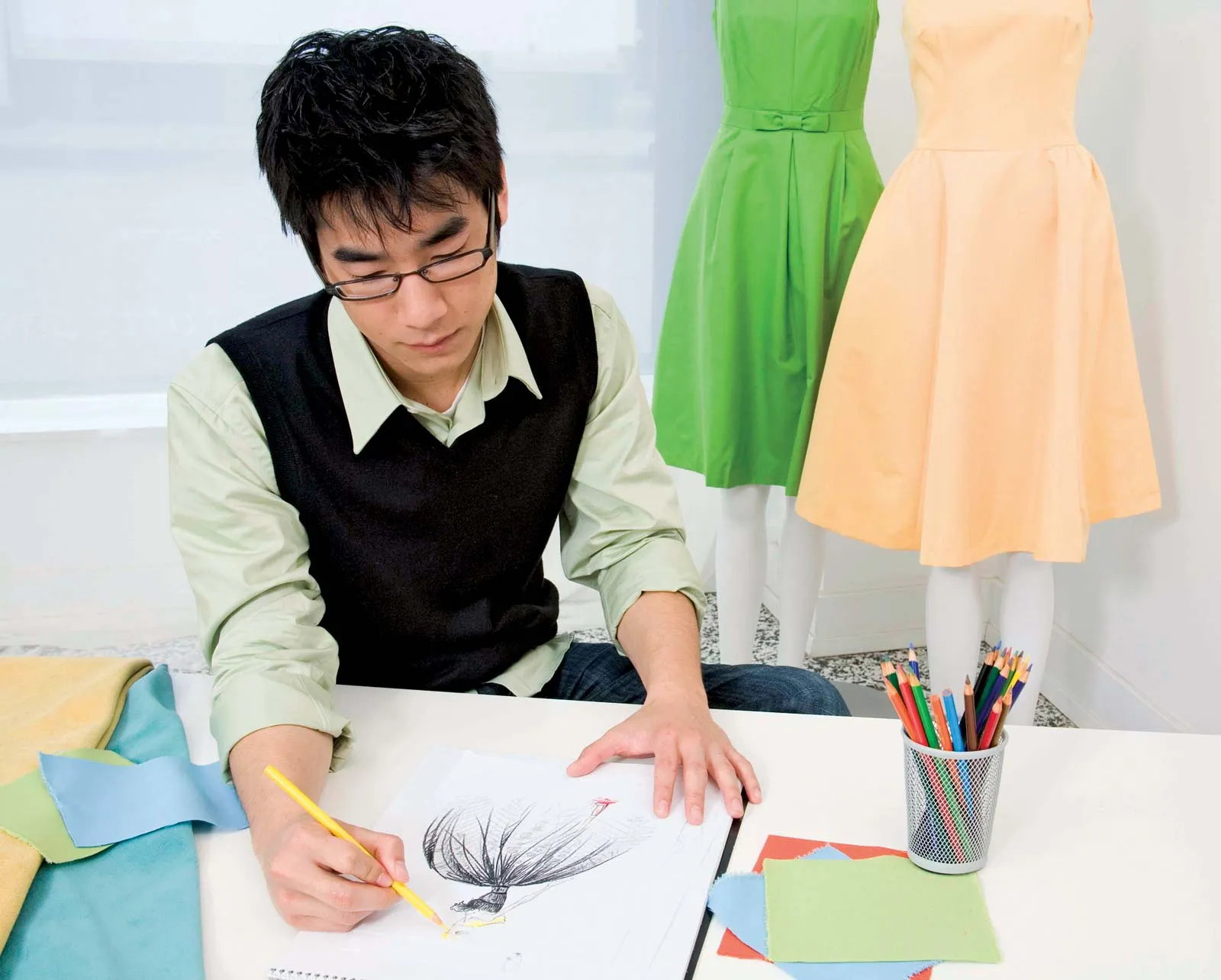 8 Tips Every Emerging Fashion Designer Should Know