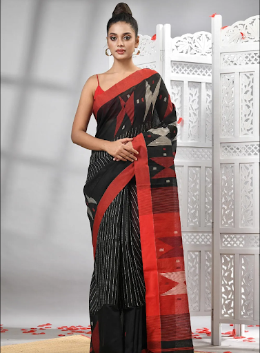 Carry the Fusion of Tradition with Jamdani Saree