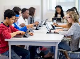 5 Advantages of Technology in Schooling